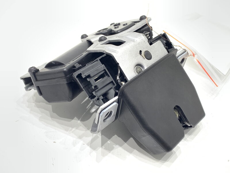 Zámek víka kufru zadní Ford Mondeo V Turnier (CF) 2014 - 2022 DS7A-N442A66-BD