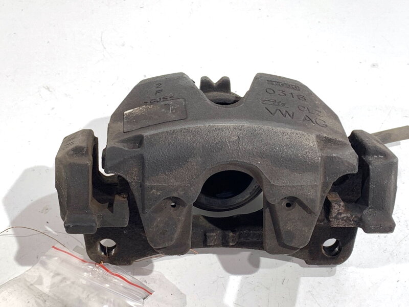 Brzdový třmen pravý přední Audi A4 B9 Avant (8W5, 8WD) 2015 - 2025