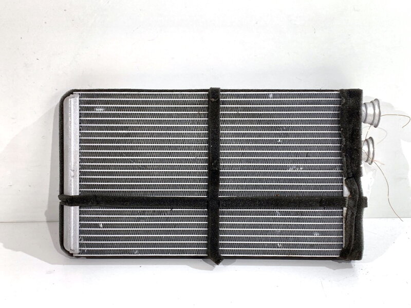 Radiátor topení Audi A4 B9 Avant (8W5, 8WD) 2015 - 2025 DY704