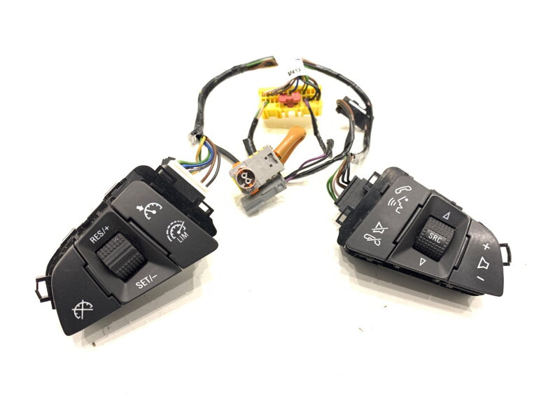 Přepínače volantu Opel Astra K (B16) 2015 - 2022 13470315
