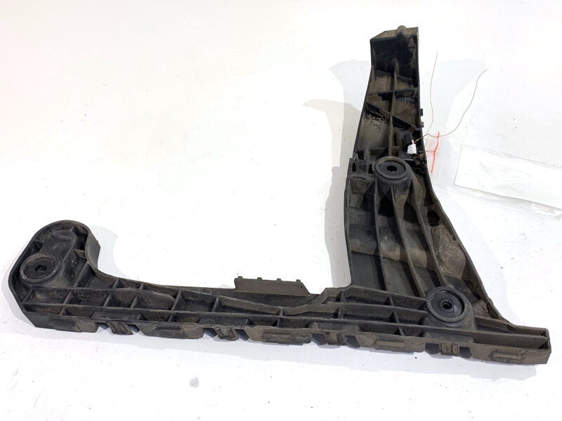 Držák nárazníku pravý zadní Audi A5 (F53, F5P) 2016 - 2022 8W6807454