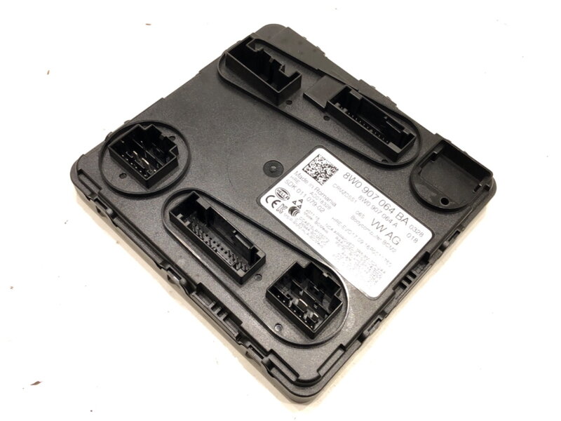 Modul komfortu Audi A5 (F53, F5P) 2016 - 2022 8W0907064BA