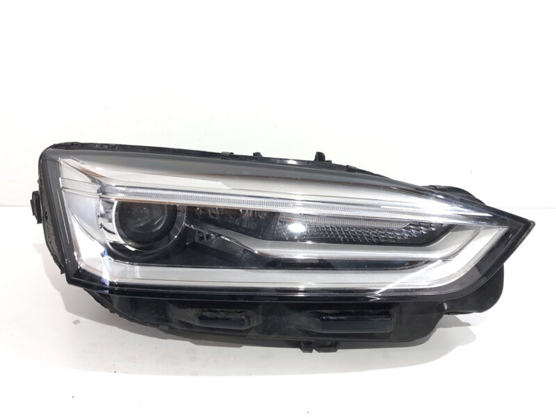 Světlo pravé přední Audi A5 (F53, F5P) 2016 - 2022 8W6941044C