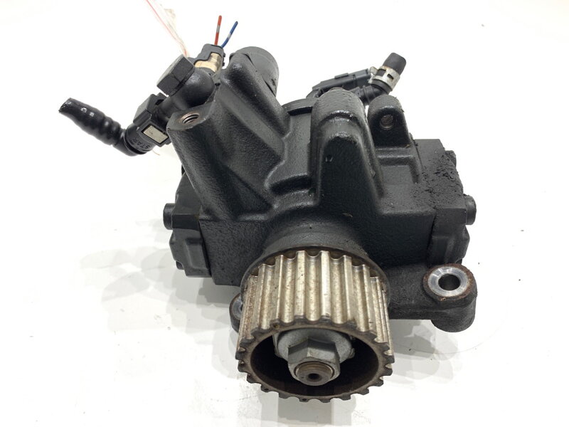 Vstřikovací čerpadlo Nissan Juke (F15) 2010 - 2022 8201100115