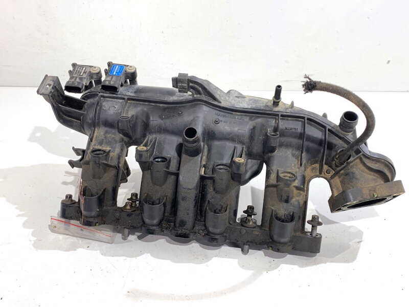 Sací potrubí Opel Astra J (P10) 2009 - 2015 55573171