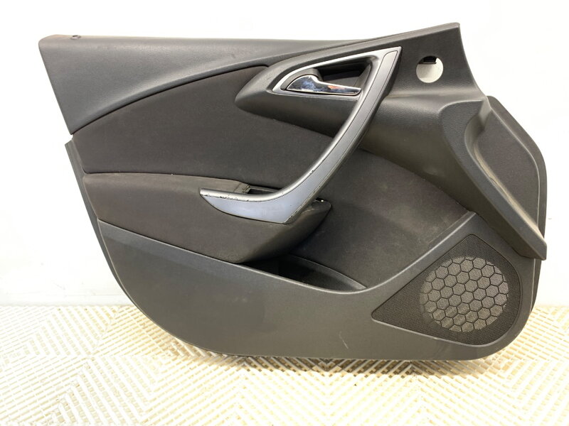 Tapecírung dveří levý přední Opel Astra J (P10) 2009 - 2015 13378967