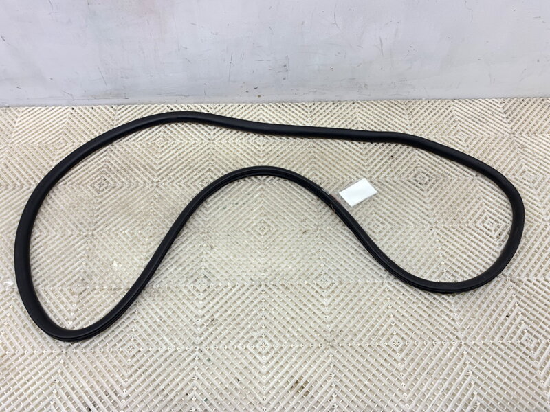 Těsnění dveří přední pravé Opel Vivaro C Autobus (K0) 2019 - 2022 9806514880