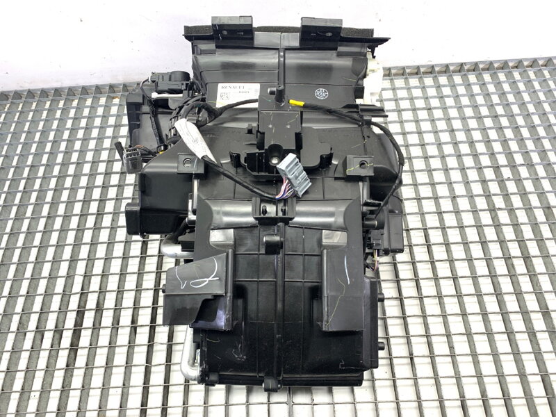 Radiátor topení kompletní kombajn Renault Clio V (B7_) 2019 - 2022 272704883R