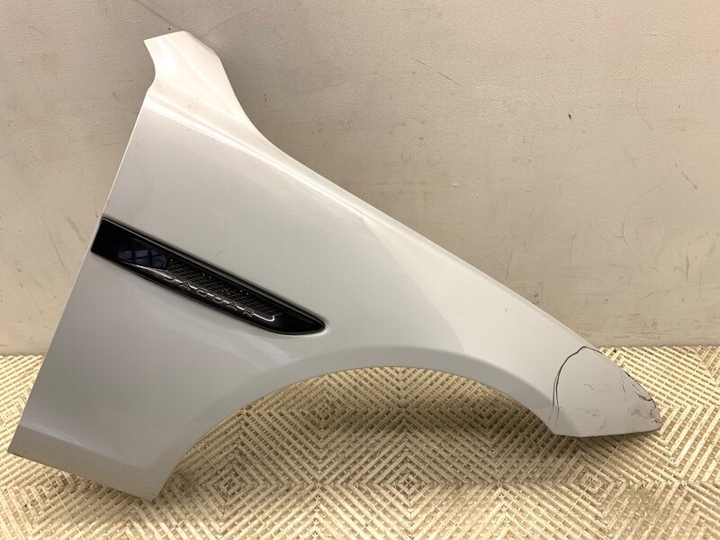 Blatník pravý přední Jaguar XF II (X260) 2015 - 2022