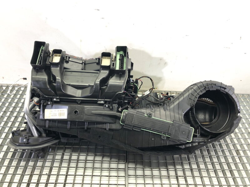 Radiátor topení kompletní kombajn Mercedes-benz CLS (C257) 2017 - 2022 A2388304500