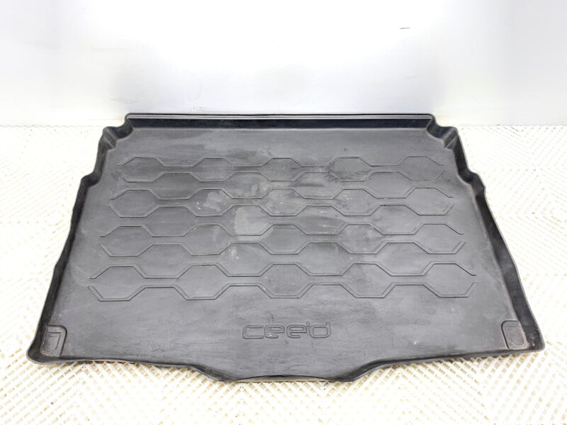 Koberec kufru pryžová KIA CEE ' D (JD) 2012 - 2018 A2122ADE00