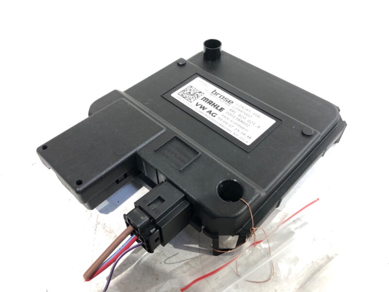 Odpor ventilátoru / ventilátory vzduchu Audi A4 B9 Avant (8W5, 8WD) 2015 - 2025 4M1820021A