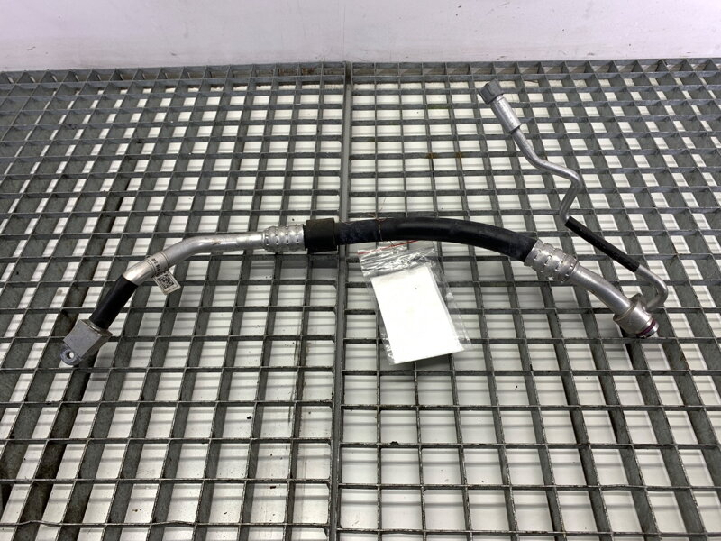 Hadice klimatizace Audi A4 B9 Avant (8W5, 8WD) 2015 - 2025 8W1816740