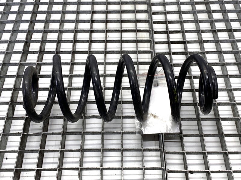 Pružina zadní Audi A4 B9 Avant (8W5, 8WD) 2015 - 2025