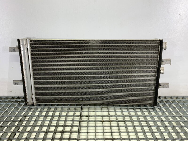 Chladič klimatizace BMW X2 (F39) 2017 - 2022 9271205