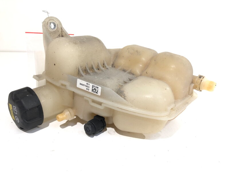 Vyrovnávací nádobka chladicí kapaliny BMW X2 (F39) 2017 - 2022 8687503