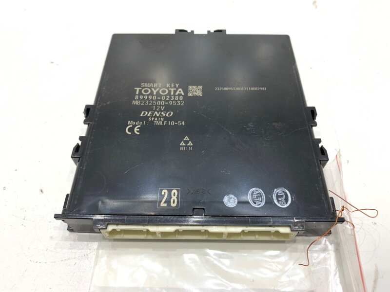 Modul smart KEY Toyota Auris Kombi (_E18_) 2013 - 2018 89990-02380