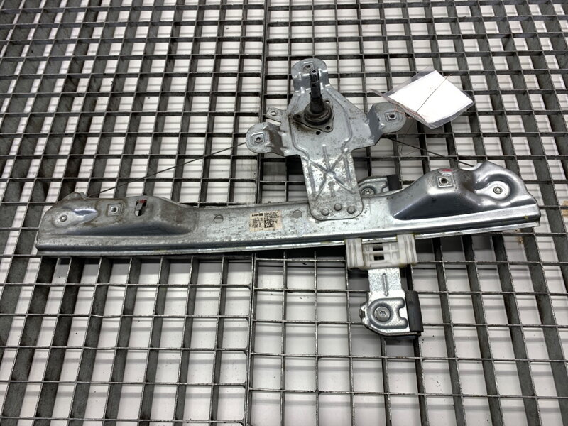 Stahovačka okna pravá zadní Opel Meriva B (MPV) (S10) 2010 - 2017 13265805