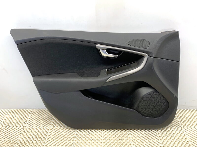 Tapecírung dveří levý přední Volvo V40 Liftback (525, 526) 2012 - 2022