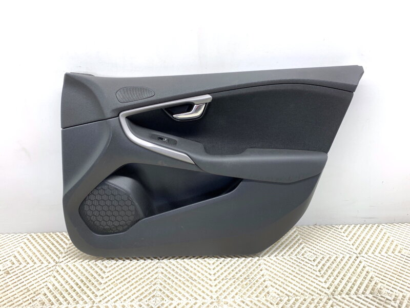 Tapecírung dveří pravý přední Volvo V40 Liftback (525, 526) 2012 - 2022