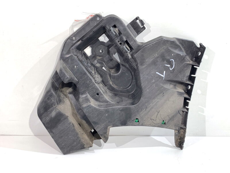 Držák nárazníku pravý zadní Volvo V40 Liftback (525, 526) 2012 - 2022 31395104