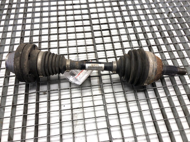 Poloosa levá přední VW Touareg (7LA, 7L6, 7L7) 2002 - 2013 7L0407271C