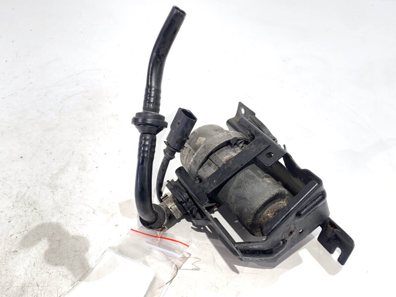 Posilovač brzd VW Touareg (7LA, 7L6, 7L7) 2002 - 2013 8E0927317A