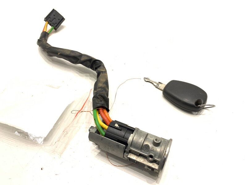 Spínací skříňka Dacia Sandero 2008 - 2022