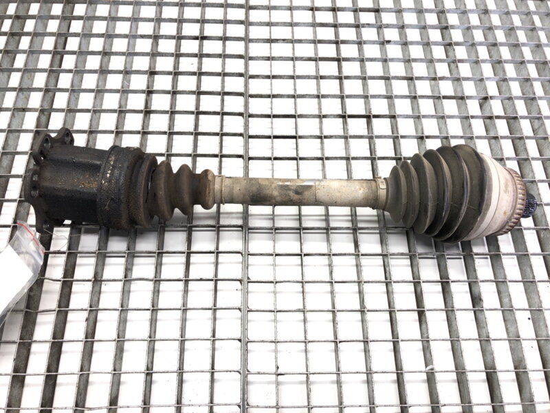 Poloosa levá přední Audi A4 B6 (8E2) 2000 - 2005