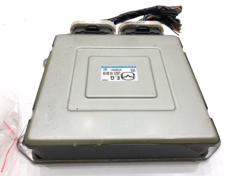 Řídicí jednotka motoru Mazda 5 (CR19) 2005 - 2010 L82318881B