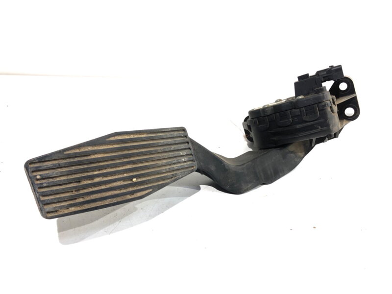 Plynový pedál Opel Zafira / Zafira Family B (A05) 2005 - 2019 9202341