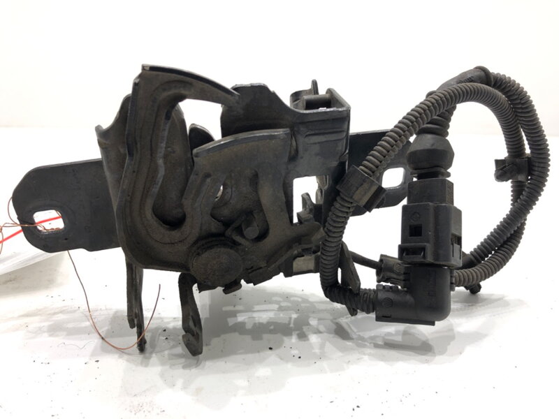 Zámek kapoty přední VW Golf IV (1J1) 1997 - 2008 1J0823509C/509D