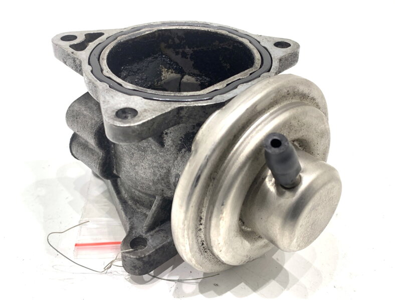 Ventil EGR VW Passat B6 (3C2) 2005 - 2010 038129637D