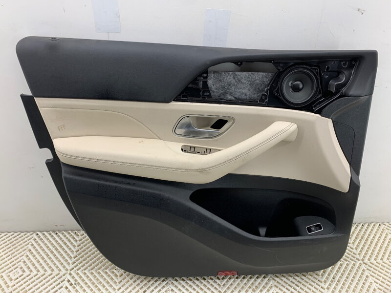 Tapecírung dveří levý přední Mercedes-benz GLE (V167) 2018 -