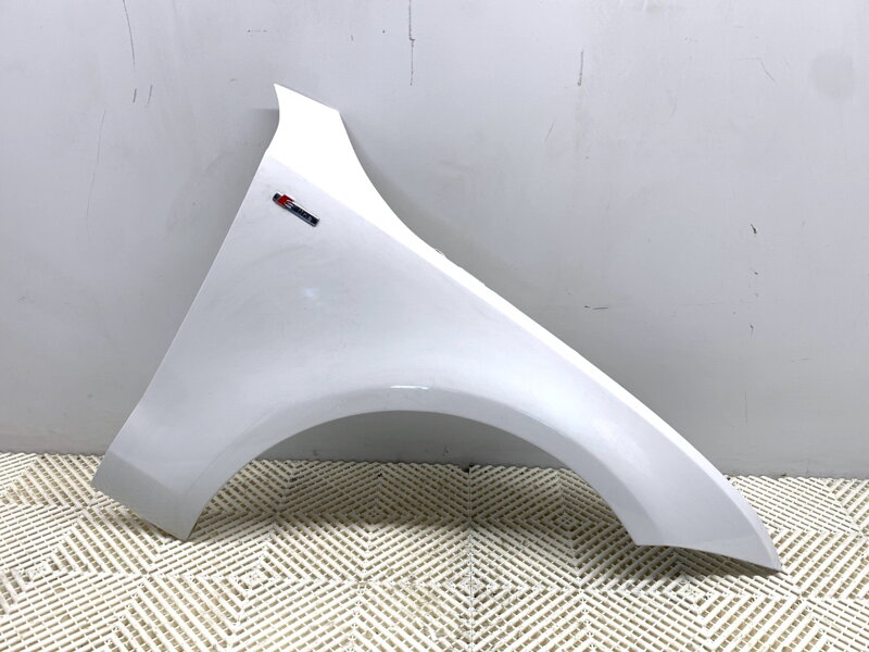 Blatník pravý přední LY9C Audi A7 Sportback (4GA, 4GF) 2010 - 2018 LY9C