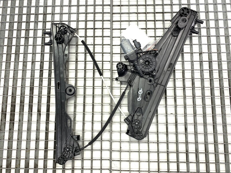 Stahovačka okna pravá přední Peugeot 308 SW III (FC_, FJ_, FR_, F4_) 2021 - 2022 9830815180