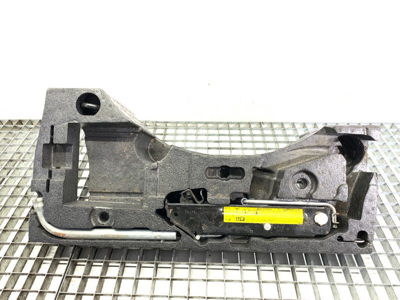 Sada nářadí VW CC B7 (358) 2011 - 2016 3C5012115D