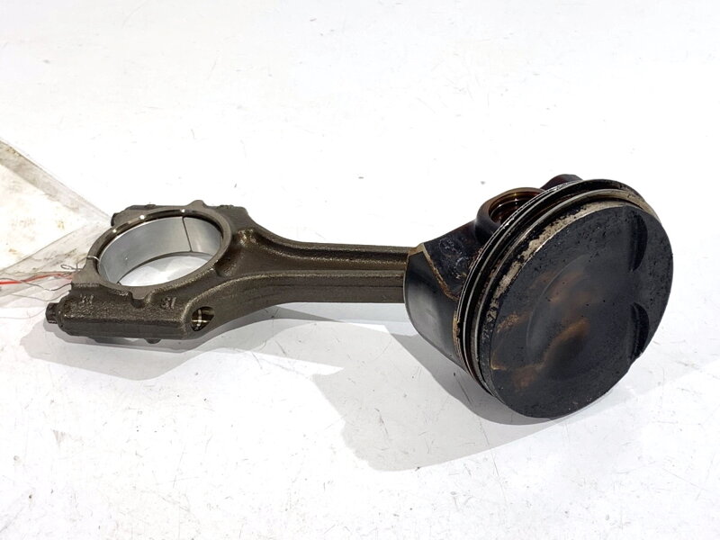 Píst S ojnicí VW CC B7 (358) 2011 - 2016 CBF