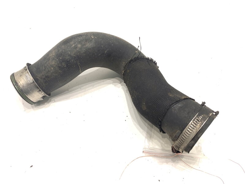 Potrubí turba Audi Q7 (4LB) 2006 - 2016 7L6145738A