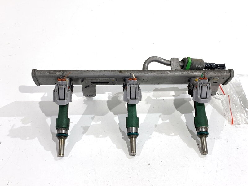 Vstřikovací rampa Renault Captur II 2020 - 2022 175204021R