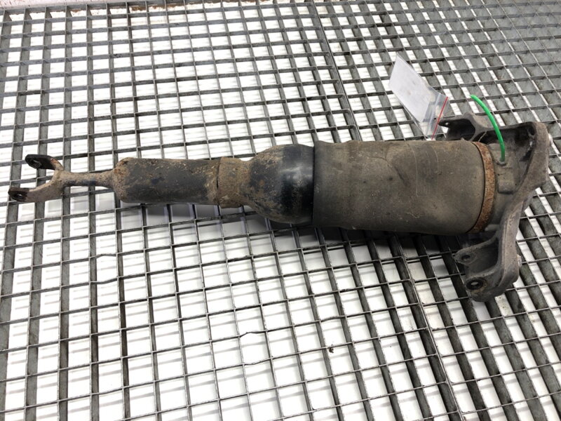 Tlumič pravý přední Audi Allroad C5 (4BH) 2000 - 2005