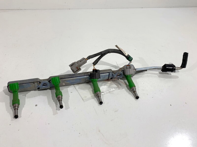 Vstřikovací rampa Lexus NX (_Z1_) 2014 - 2022 23250-36010