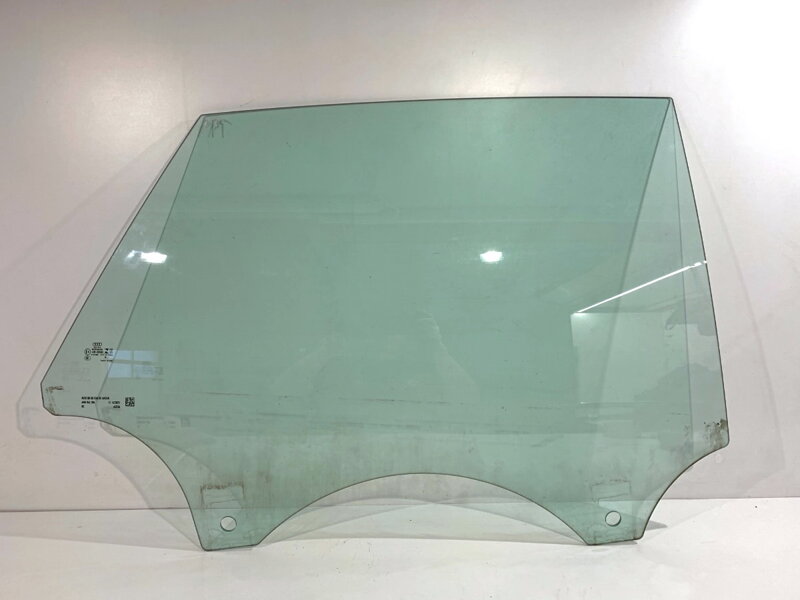 Okno pravé zadní Audi Q8 (4MN) 2018 - 2022 4M8845206