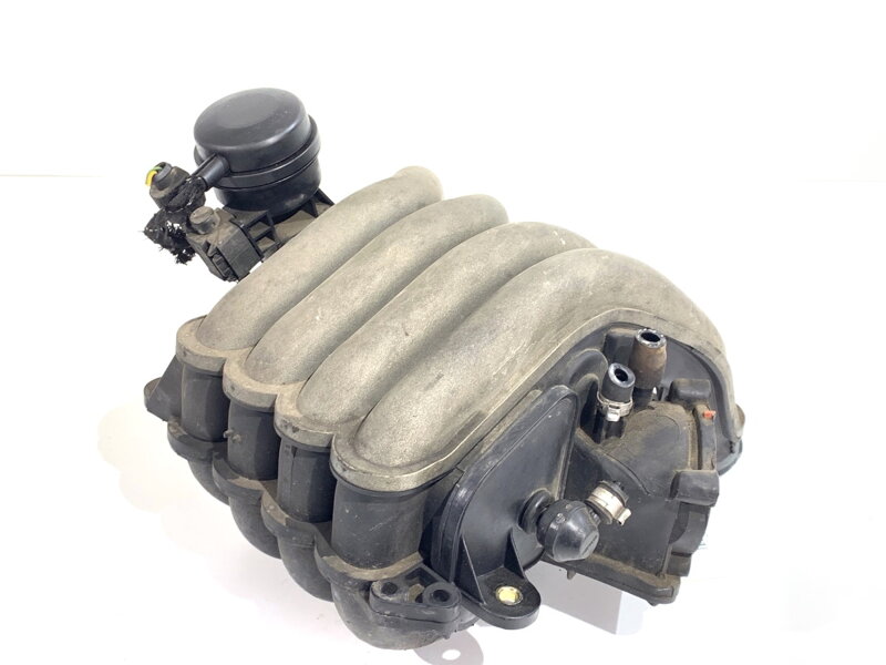 Sací potrubí Audi A4 B6 (8E2) 2000 - 2005 06B133210AL