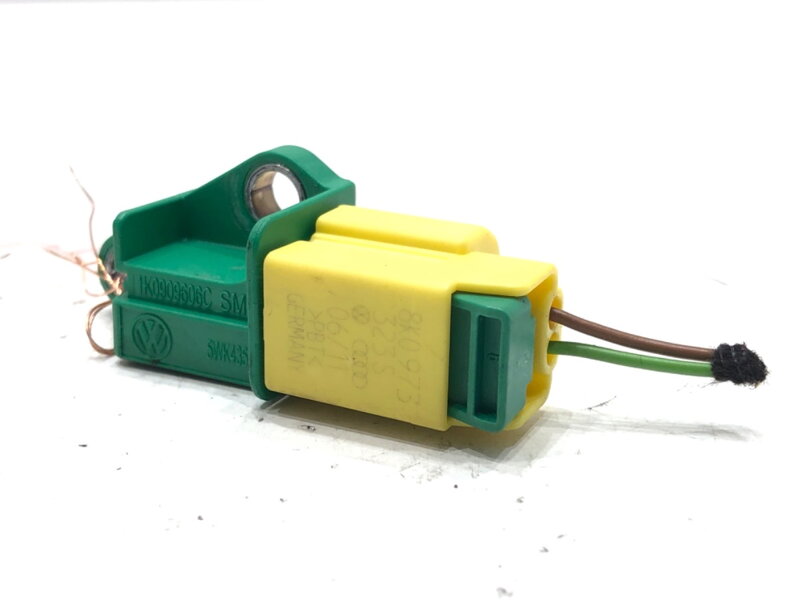 Čidlo nárazu Audi Q5 (8RB) 2008 - 2017 1K0909606C