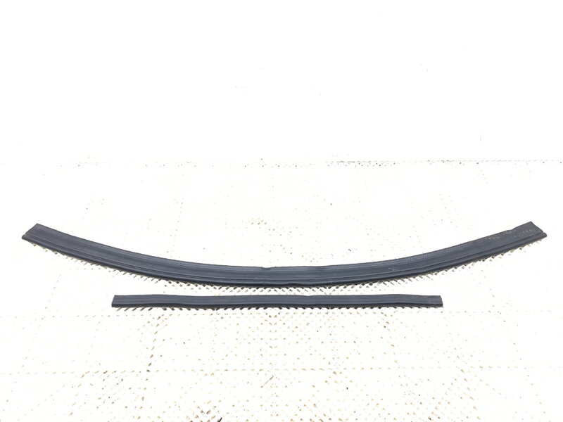 Těsnění kapoty komory motoru Mercedes-benz GLE (V167) 2018 - A1678871900