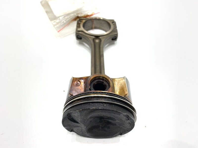 Píst S ojnicí Renault Captur I (J5_, H5_) 2013 - 2022 72L74