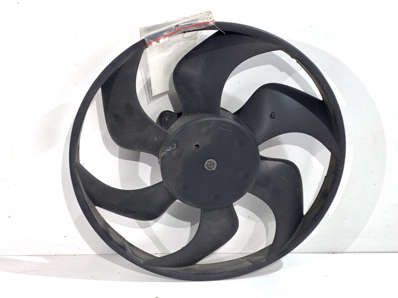 Ventilátor chladiče Nissan Note (E11, NE11) 2005 - 2013