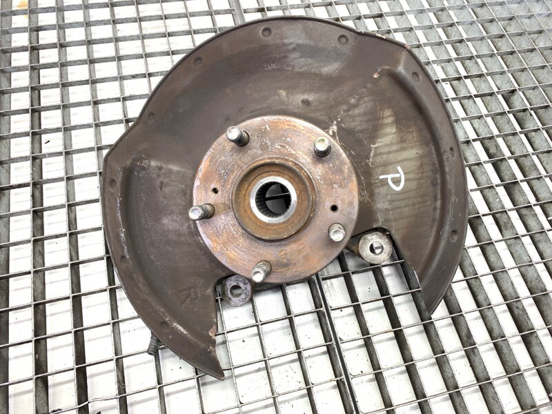 Otoč pravá přední Honda Civic Viii Hatchback (FN, FK) 2005 - 2022