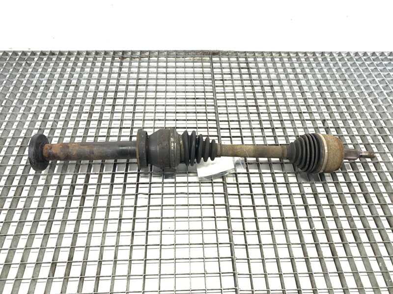 Poloosa pravá přední VW Transporter V Autobus (7HB, 7HJ, 7EB, 7EJ) 2003 - 2015